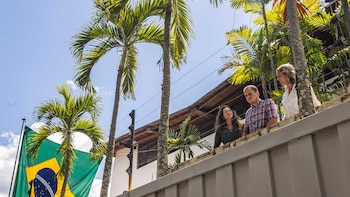 Tras una semana de asedio