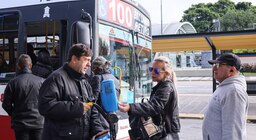 Desde mañana aumentan 4,3% los colectivos, subtes y peajes en CABA y 14,8% los colectivos en la Provincia