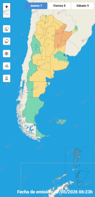 El mapa muestra las alertas meteorológicas activas en Argentina, con zonas marcadas en amarillo y naranja indicando riesgo por tormentas y otros fenómenos climáticos para los próximos días.