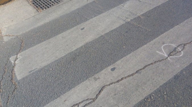 Los peritos hallaron cinco vainas servidas calibre .380 en el cruce de bulevar Oroño y Brown (Gentileza)