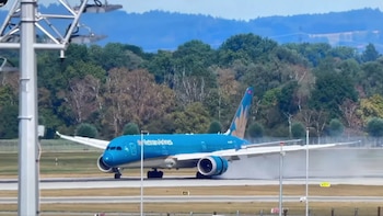 El Boeing que casi acaba en desastre en Múnich: dos caídas de velocidad, cuatro neumáticos dañados y ningún herido