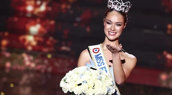 Devèze utiliza su visibilidad para