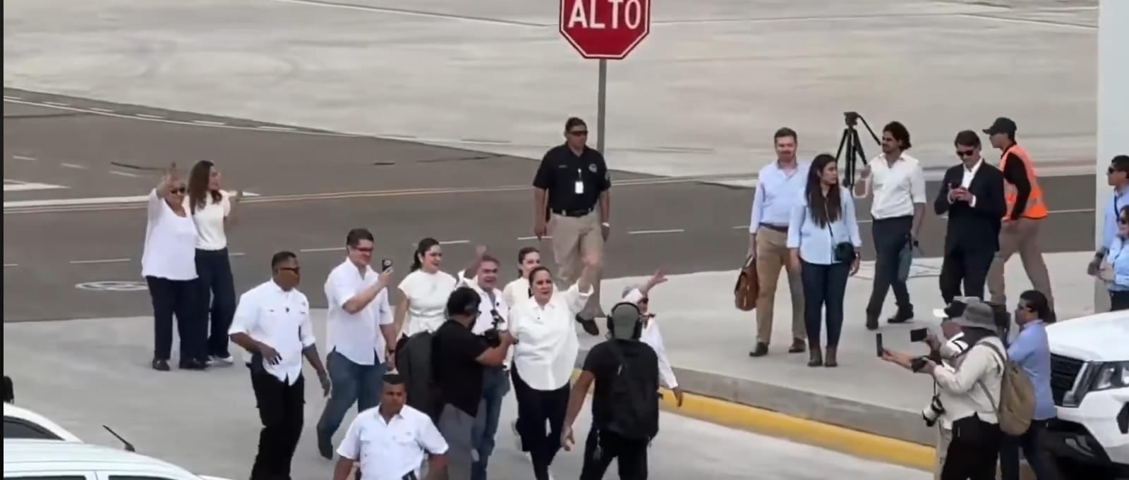 Juan Orlando Hernández regresa a Honduras: el costo político y social que deja el retorno del expresidente
