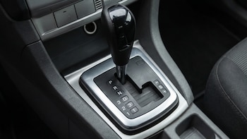 Qué significa y para qué sirve la letra D en la transmisión automática de un vehículo