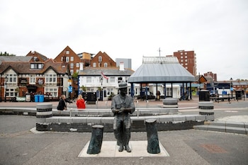 Una estatua de Robert Baden-Powell