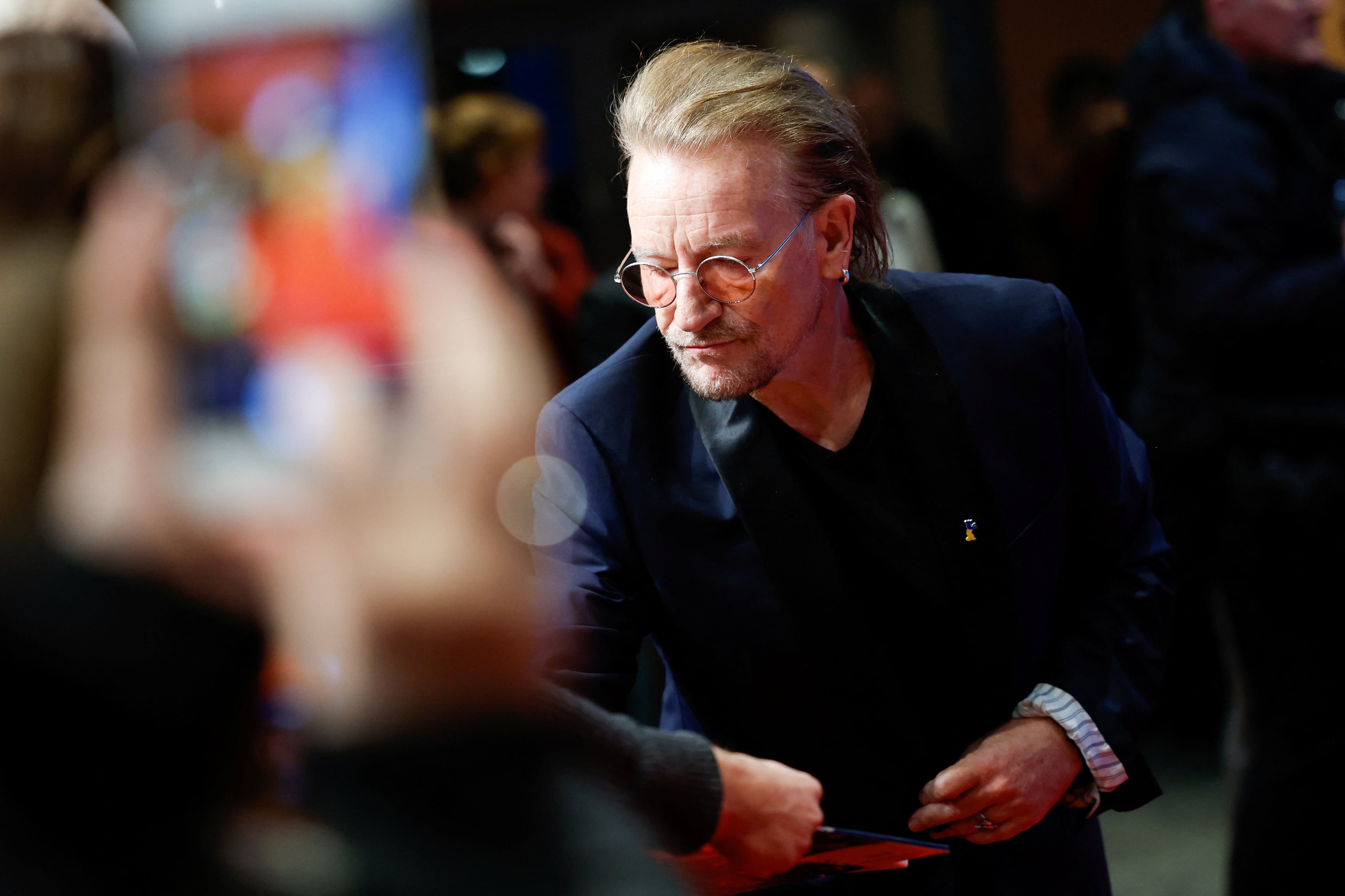 Bono y The Edge exploraron nuevos sonidos europeos, mientras Adam Clayton y Larry Mullen Jr. tenían visiones distintas sobre la dirección musical REUTERS/Michele Tantussi