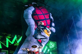 Green Day Saviors World Tour