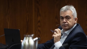 La Audiencia Nacional ordena rastrear las cuentas de Santos Cerdán y de su entorno familiar para seguir el rastro de los fondos presuntamente procedentes de Servinabar