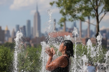 El noreste de Estados Unidos enfrenta una ola de calor extremo y tormentas severas durante la segunda semana de junio de 2026. (REUTERS/Andrew Kelly)