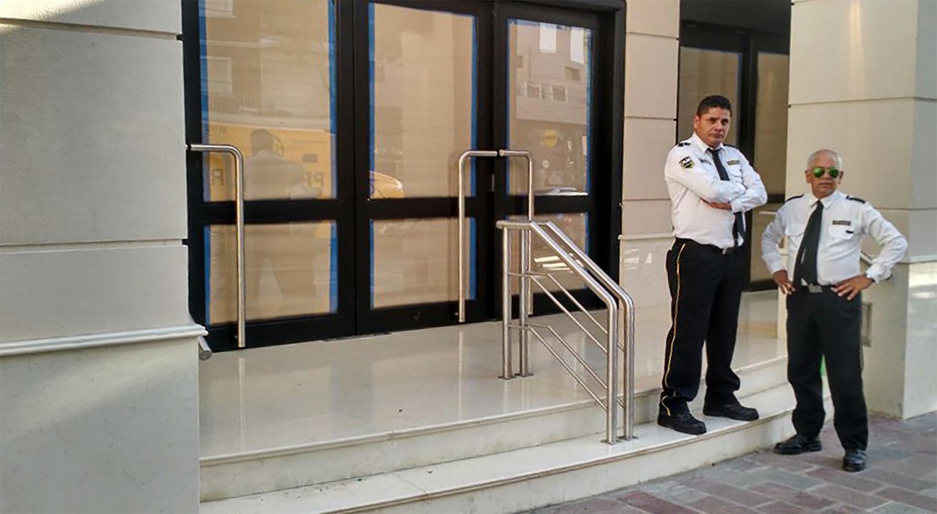 La entrada del Sanatorio Antártida, en Caballito, que es propiedad del Sindicato de Camioneros