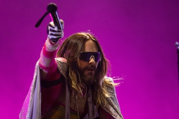 Un excolega del artista describió un ambiente de trabajo con incomodidad, distanciamiento y escasa interacción durante una gira de 30 Seconds to Mars (AP/Alejandro Godínez)