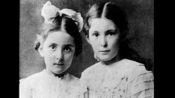 María Reiche junto a su