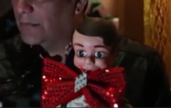 Muñeco ventrílocuo.