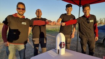 El equipo de estudiantes que