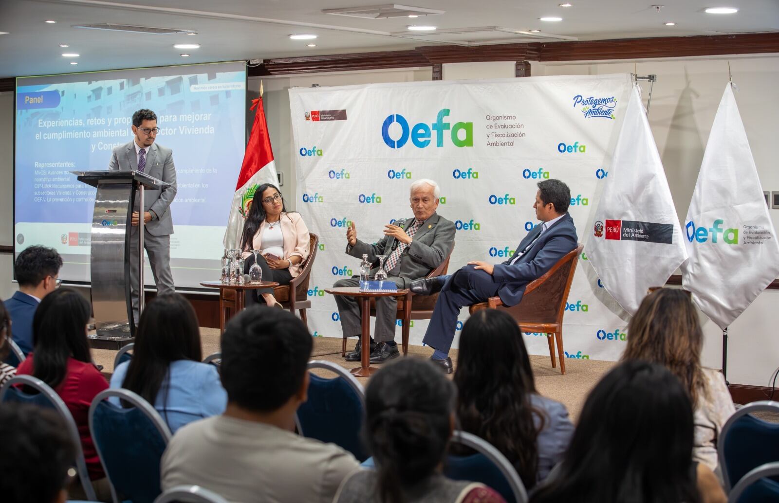 El taller de OEFA abordó certificación ambiental, sanciones, uso de herramientas digitales y obligaciones legales de proyectos urbanos.