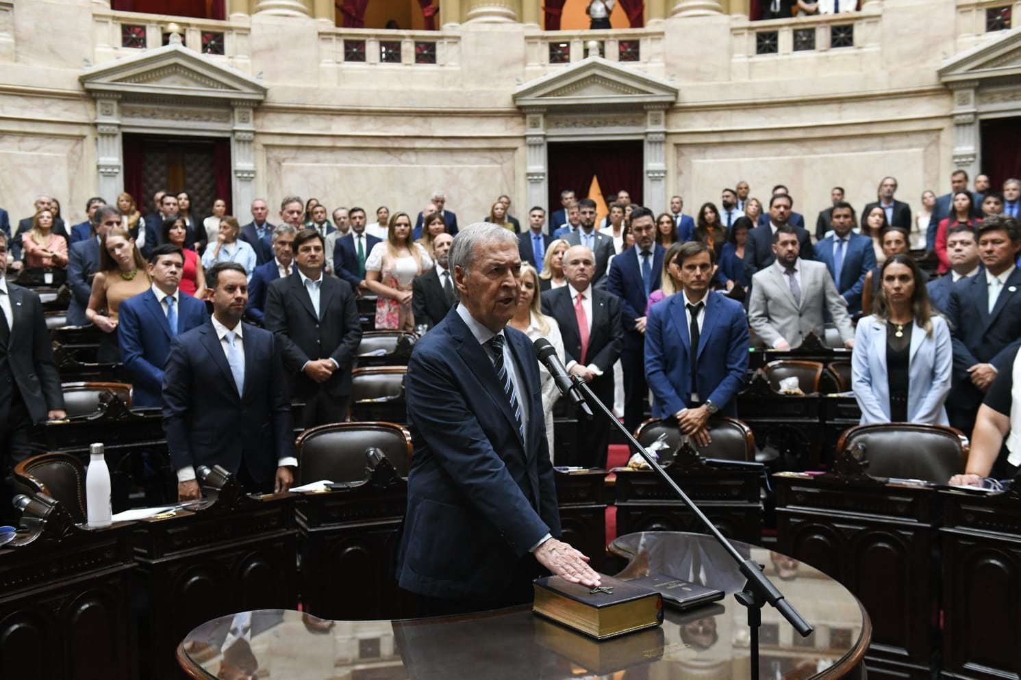 Juan Schiaretti juró como diputado