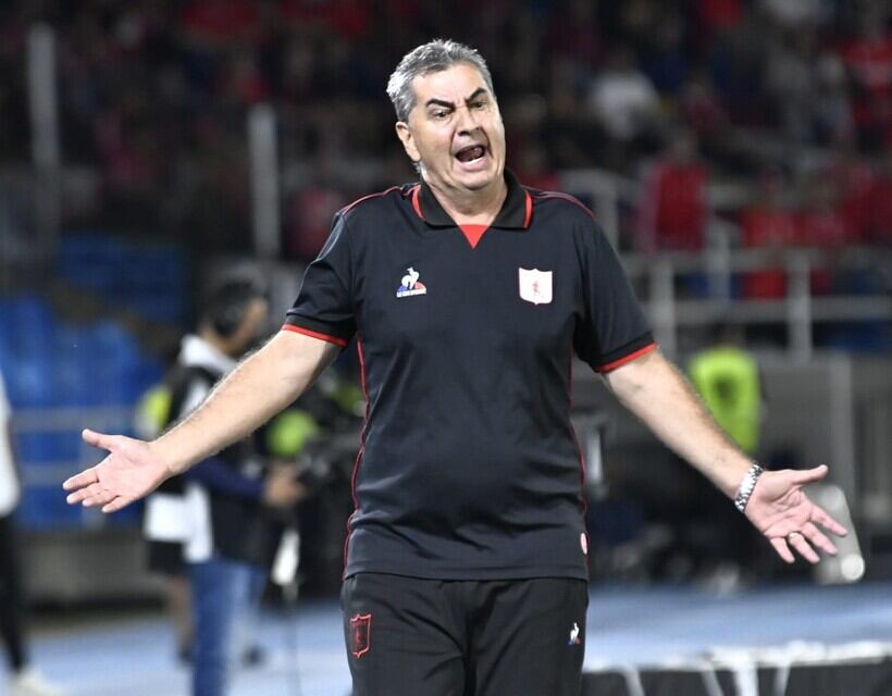 El entrenador uruguayo no continuará en el equipo Escarlata - crédito Raúl Palacios - El País / Colprensa