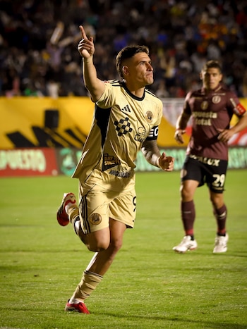 Facundo Callejo anotó su primer tanto de la temporada para emparejar el marcador entre Cusco FC y Universitario. Crédito: Cusco FC.