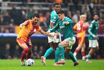 Galatasaray e Liverpool abriram o