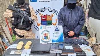 Cuatro lingotes de oro hallados en Caleta Olivia reavivan el caso de un misterioso robo a una minera