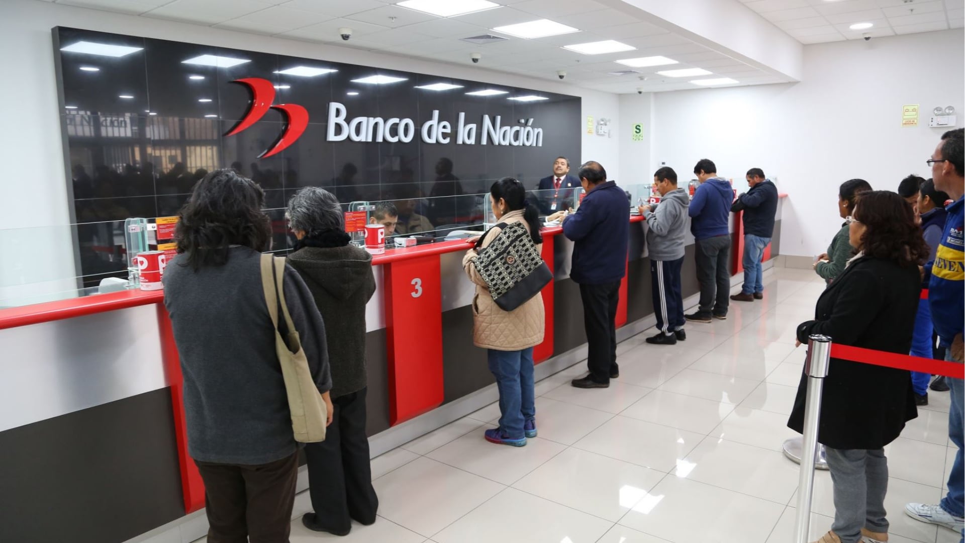 Desde el 7 de septiembre los jubilados de la ONP podrán acercarse a cobrar sus pensiones, luego los de la 20530 y finalmente los trabajadores públicos. - Crédito Andina