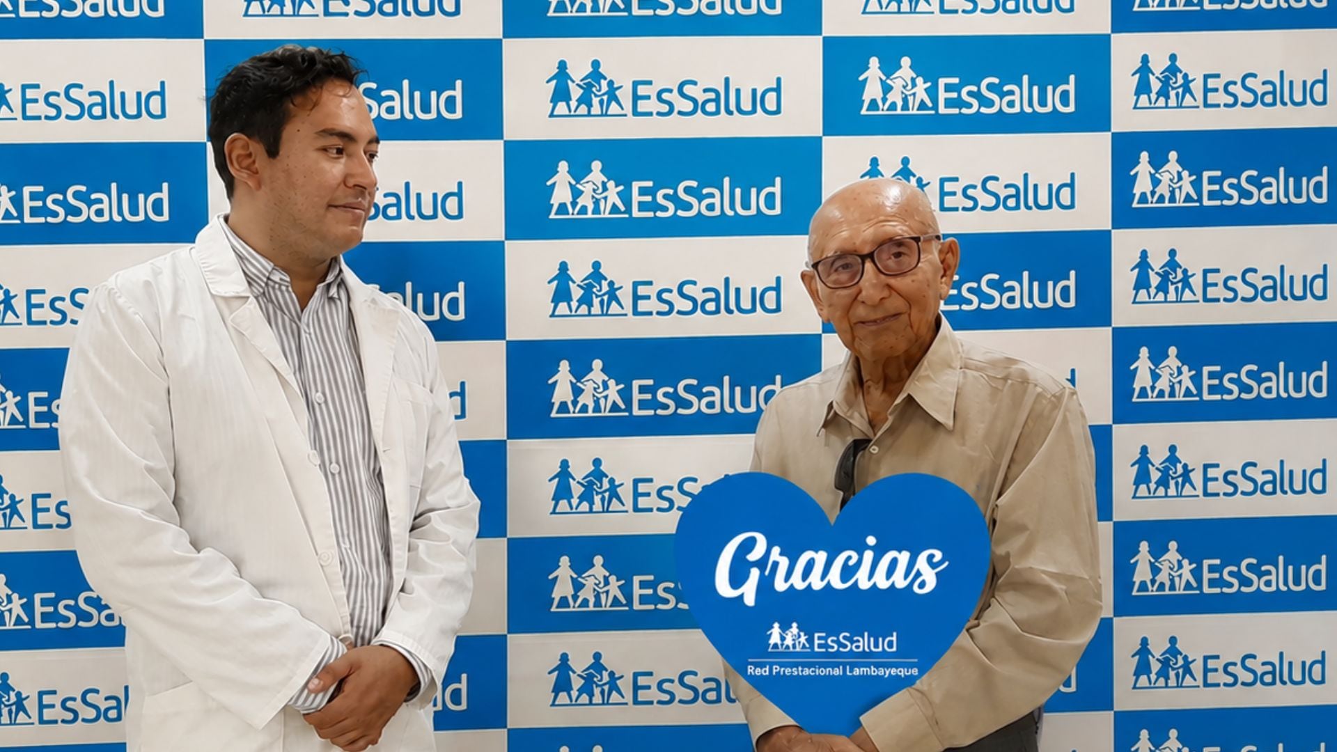 La operación definitiva tuvo una duración aproximada de seis horas e incluyó la técnica TAR y la colocación de una malla para reforzar la pared abdominal - Créditos: Essalud.