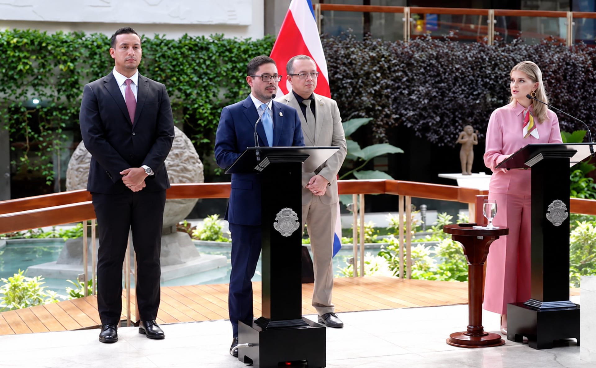 El ministro de Justicia, Gabriel Aguilar, informó que los primeros privados de libertad que ingresarán al centro serán los implicados en el homicidio del oficial Gerson Rosales. Crédito: Captura video Presidencia de la República