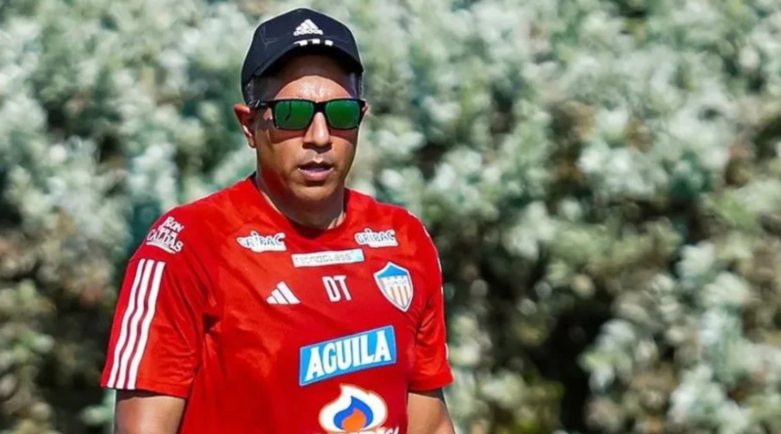 César Farías llegó a la dirección técnica del Junior de Barranquilla en 2024 y duró un año hasta 2025- crédito Junior FC