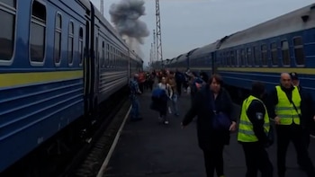 Rusia atacó un tren en la frontera con Polonia y Ucrania denunció un ataque “sistémico” a su red ferroviaria