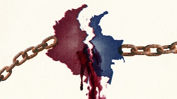 Ilustración del mapa de Colombia dividido en dos, rojo y azul, separado por gruesas cadenas oxidadas, con tinta roja goteando de la fractura central.