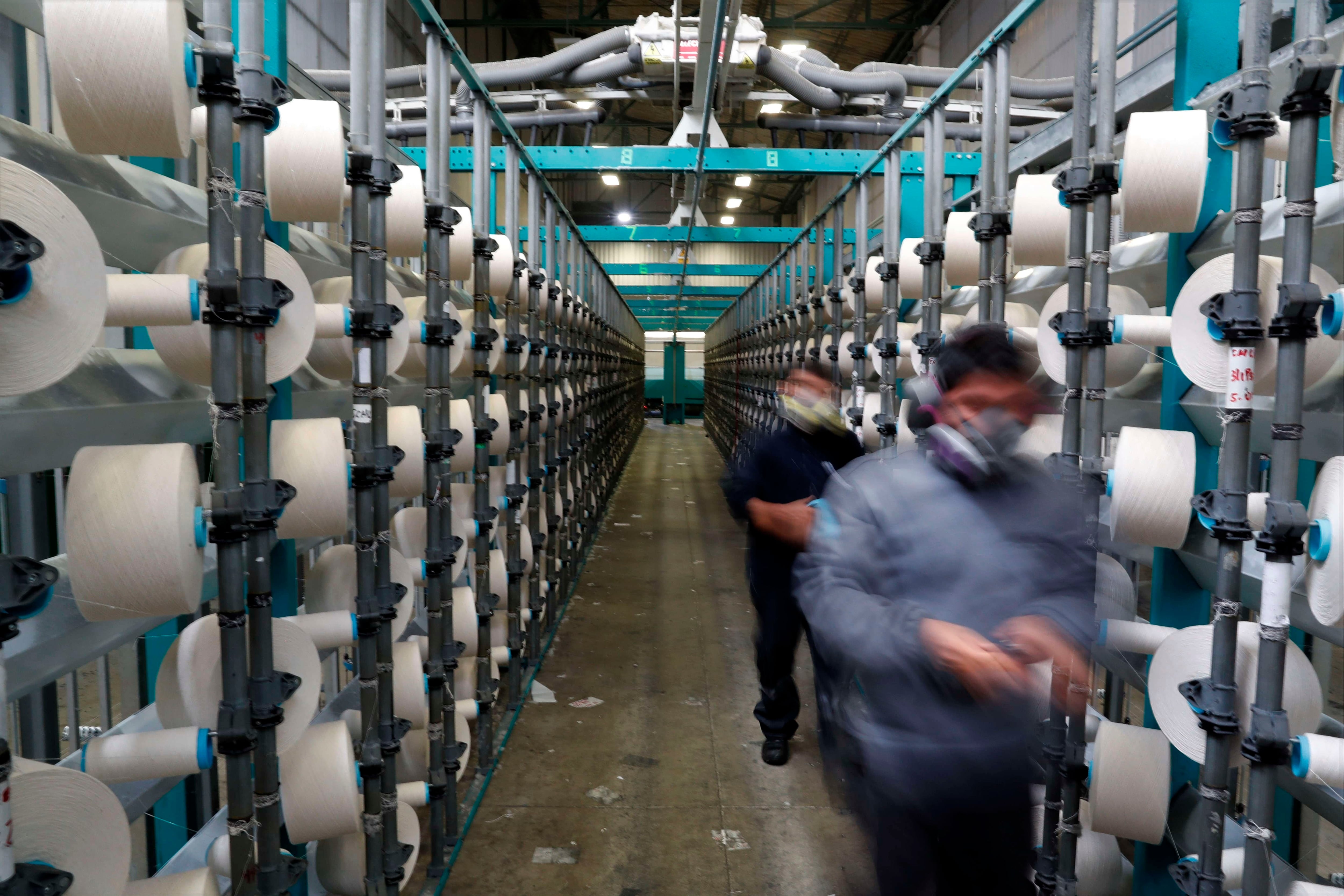 Argentina importó en febrero 12.800 toneladas de productos textiles por un valor de 32 millones de dólares. EFE/Paolo Aguilar/Archivo