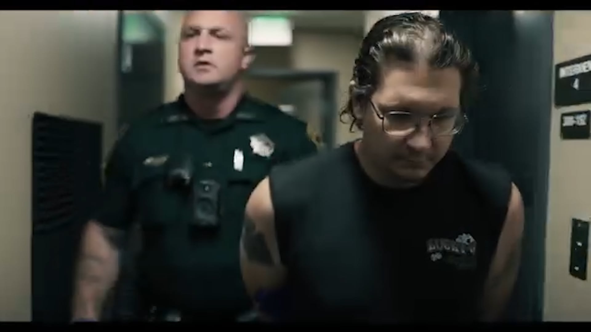 Entre los arrestados en Florida hay padres, docentes, entrenadores, un estudiante de secundaria y personas con distintas situaciones migratorias. (Captura de pantall)