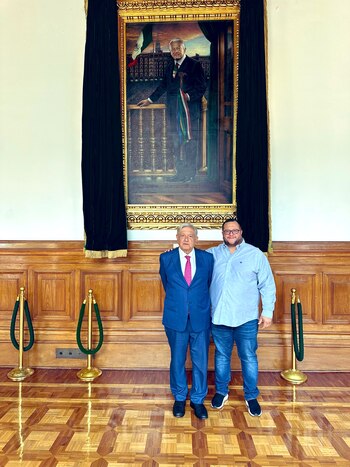 AMLO recibe mensaje de su