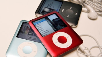 El creador del iPod explicó por qué fracasaron los primeros dispositivos con inteligencia artificial
