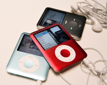 El creador del iPod rechazó asesorar a las empresas tecnológicas desarrolladoras de los primeros dispositivos de inteligencia artificial. (REUTERS/Robert Galbraith)