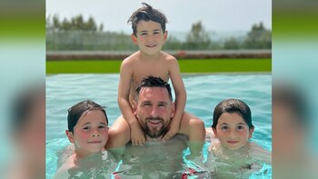 Messi y sus hijos, compartiendo