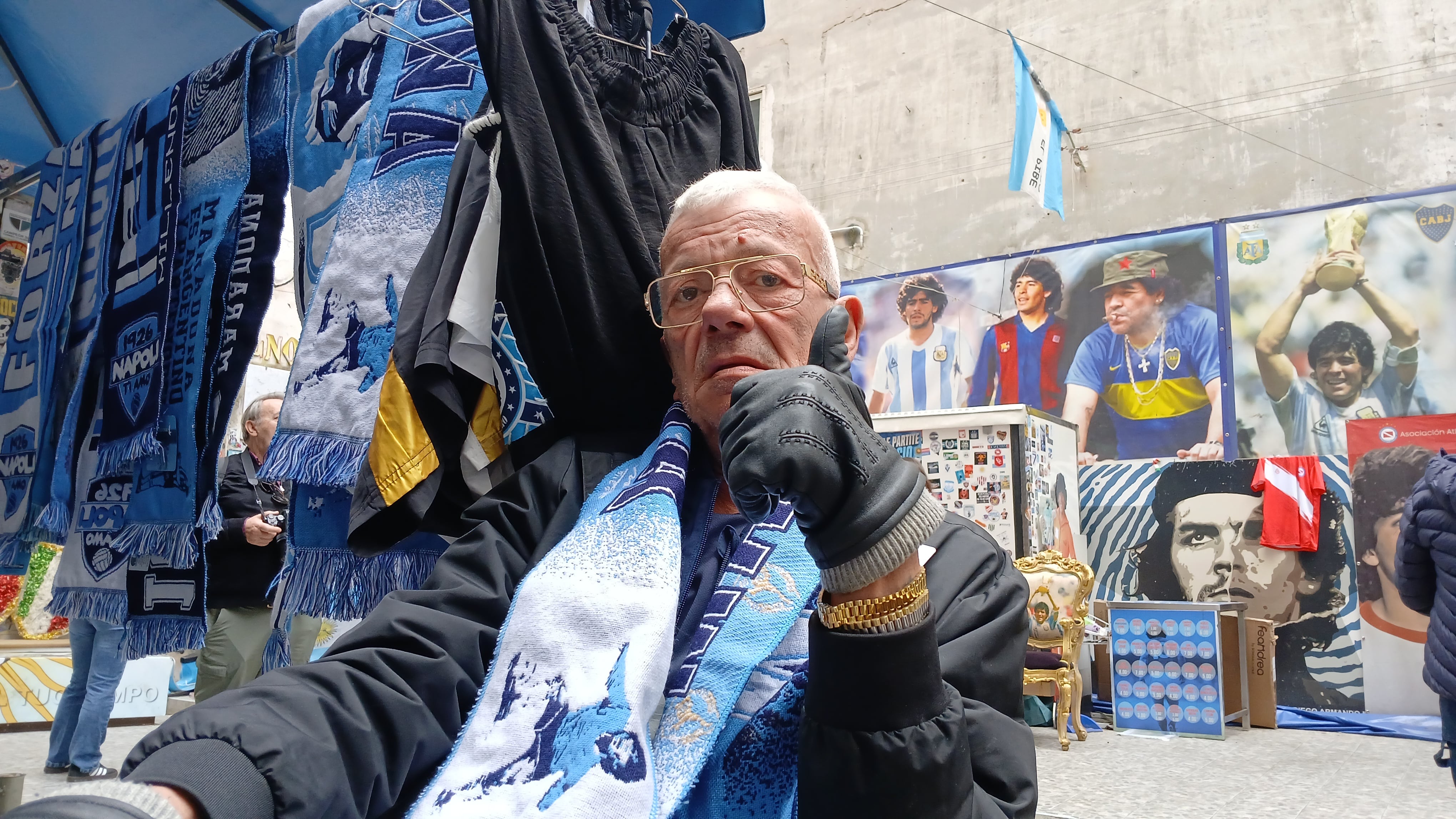 Largo Maradona: El Santuario Napolitano que Desafía al Turismo Tradicional