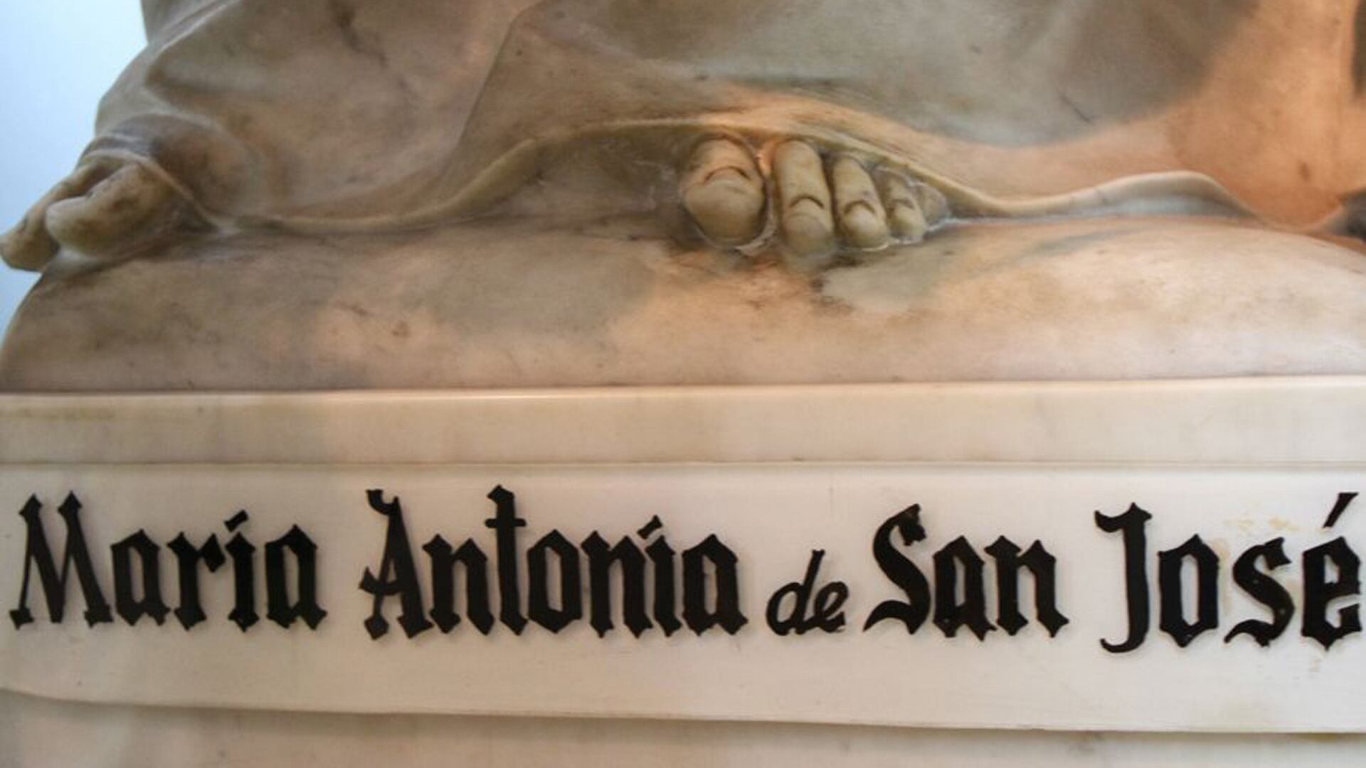 Tumba de María Antonia en la Iglesia de La Piedad