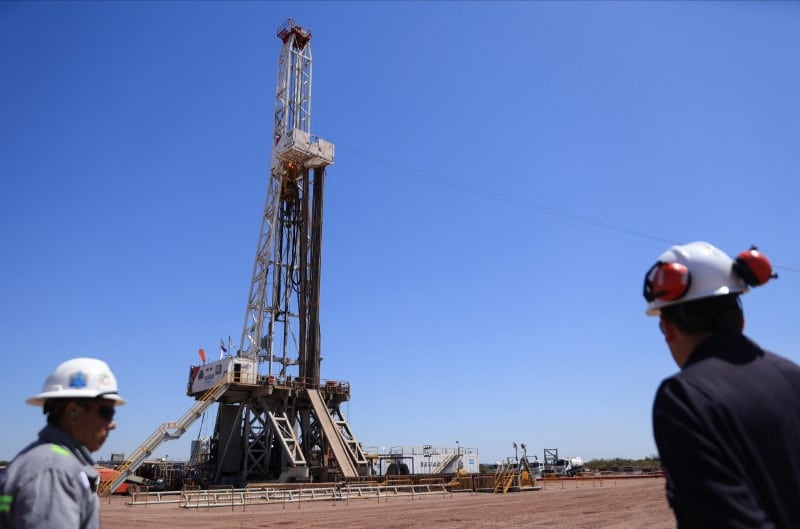 En todas las provincias petroleras, la extracción de crudos y gas aparece en el top tres (Reuters)