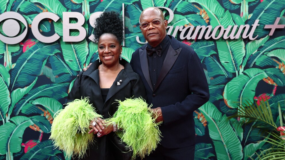 Samuel L. Jackson's Unbreakable Bond with Latanya Richardson Latanya Richardson and Samuel L. jackson