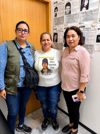 Fotografía compartida por la madre buscadora tras la reunión. Crédito: X - Ceci Flores