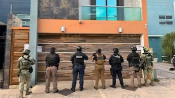 Catean domicilio donde eran producidas drogas en Culiacán y aseguran sustancia con fentanilo