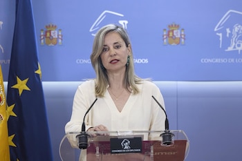 09/04/2026 La diputada de Sumar Verónica Martínez Barbero durante una rueda de prensa, en el Congreso de los Diputados, a 9 de abril de 2026, en Madrid (España).
POLITICA
Jesús Hellín - Europa Press