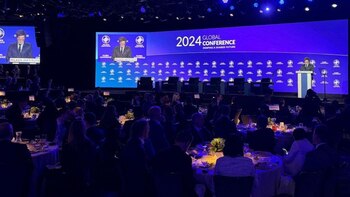 Previo al encuentro con Elon