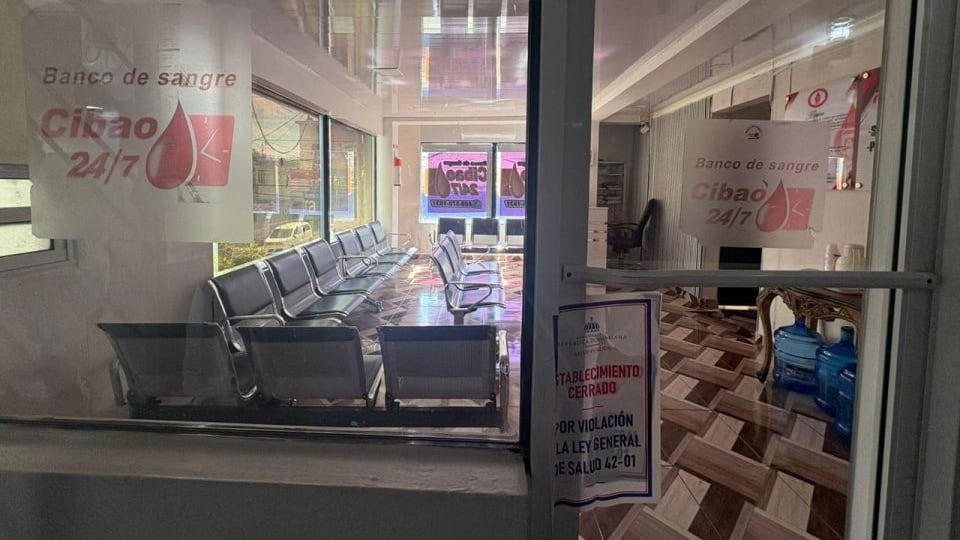 Clausuraron un banco de sangre 24/7 por fallas de bioseguridad y almacenamiento en Moca (Foto cortesía Dirección de Comunicaciones de Ministerio de Salud)