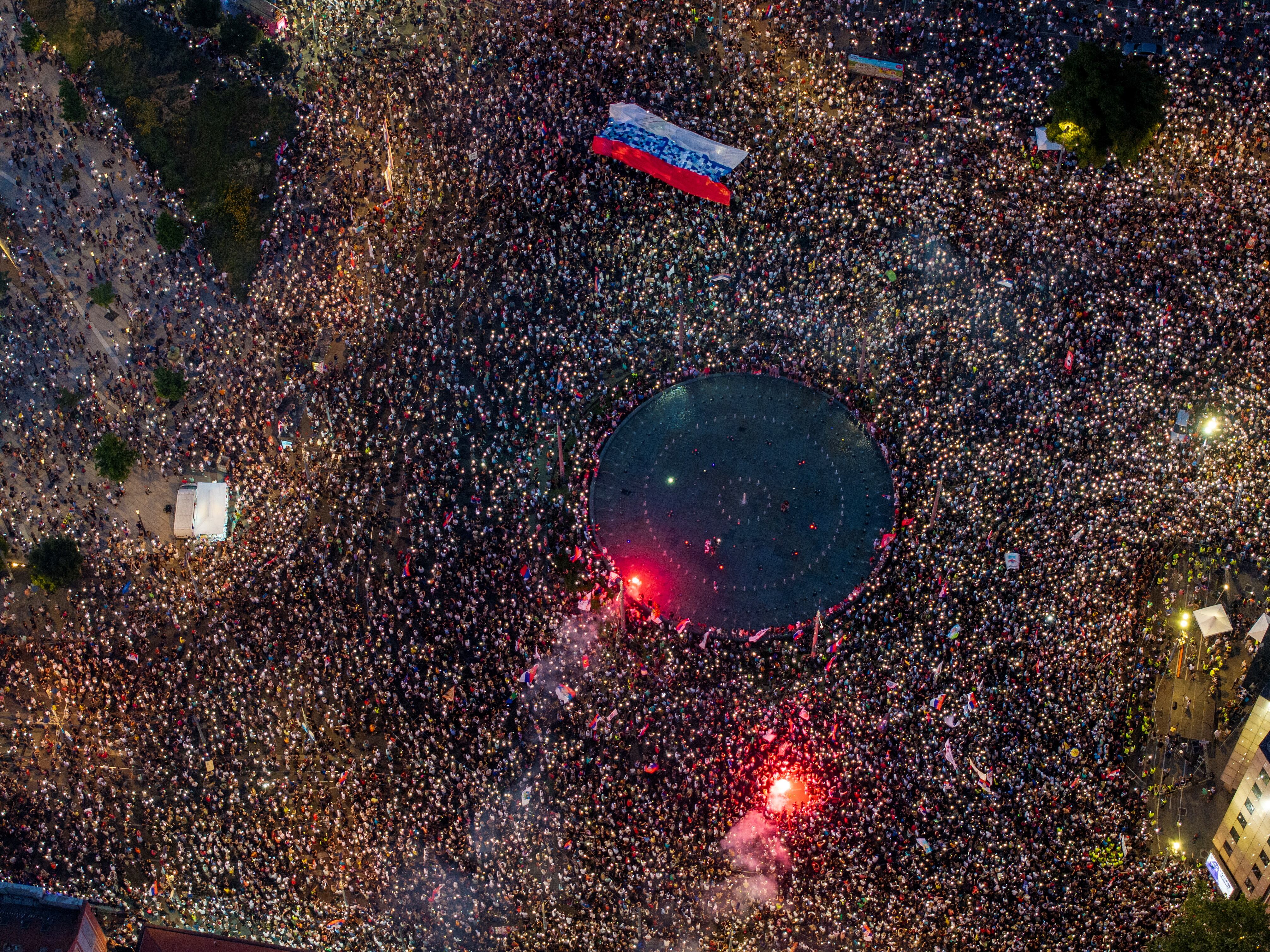 En los últimos meses se han registrado multitudinarias protestas contra el Gobierno de Vucic en Serbia (REUTERS/Djordje Kojadinovic)