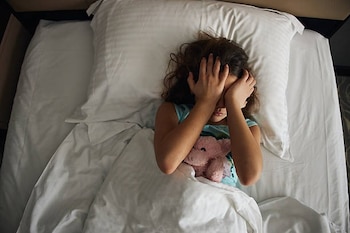 Entre el 60% y el 70% de niños y adolescentes en Colombia no duerme las horas recomendadas para su desarrollo cerebral óptimo - crédito iStock