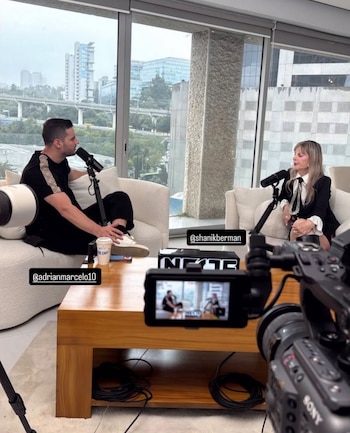 Adrian Marcelo entrevista con Shanik Berman (Redes Sociales)