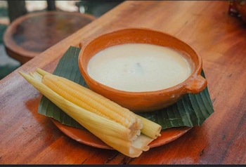 La fiesta concluye con actividades culturales y la degustación de bebidas ancestrales como el atol de elote. (Foto cortesía Mi Lindo Suchitoto)
