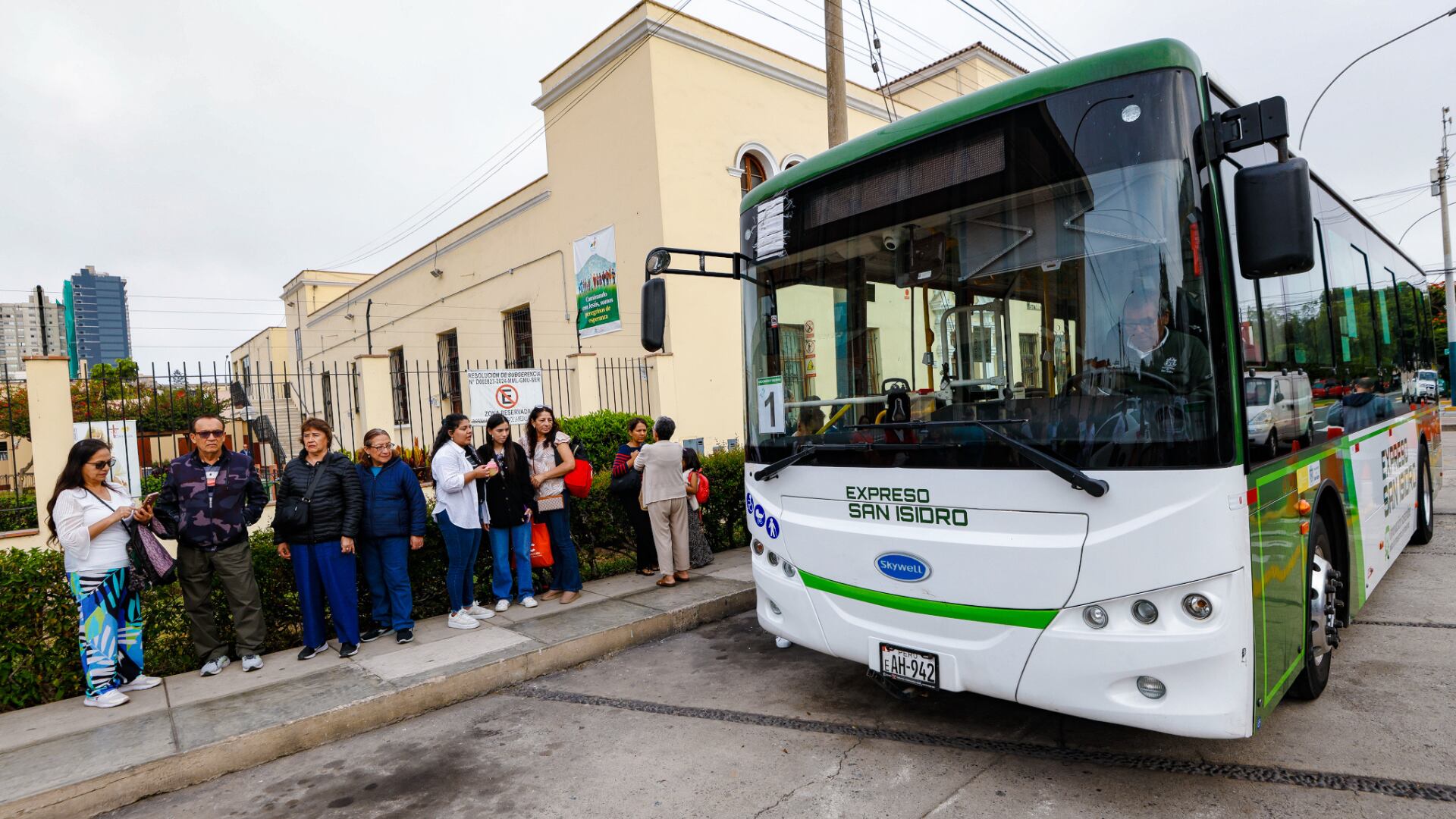 Semana Santa: San Isidro activa servicio especial de buses eléctricos para recorrer las siete iglesias| Municipalidad de San Isidro